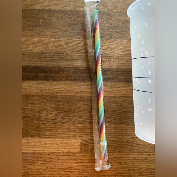 NWT Starbucks Tumbler Confetti COLOR CHANGING Cold Cup Reusable Speckled 2020 - Picture 2 of 2